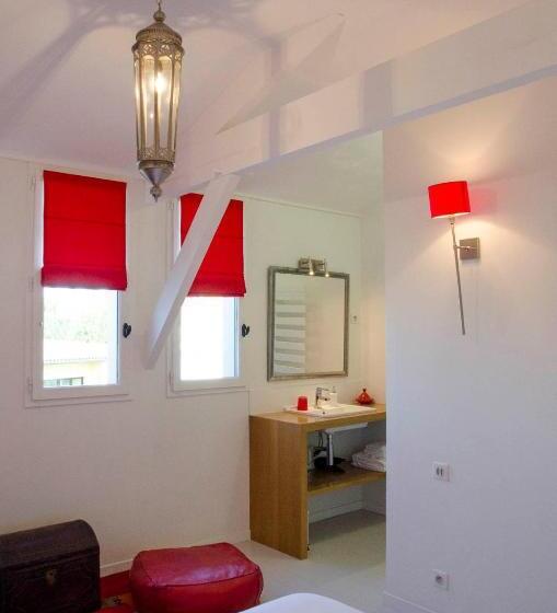 اتاق لوکس, La Ferrade Chambres D Hôtes B&b