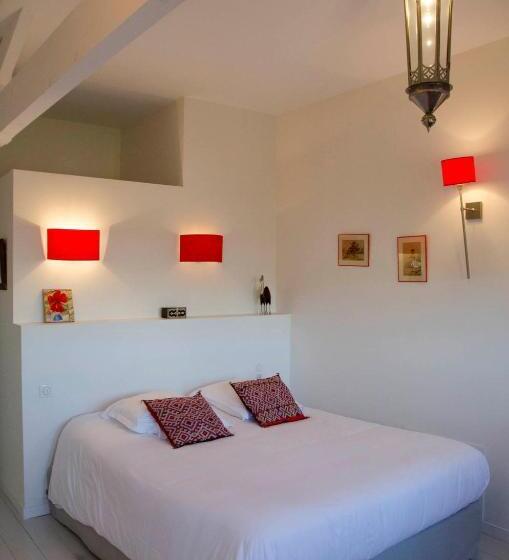 اتاق لوکس, La Ferrade Chambres D Hôtes B&b