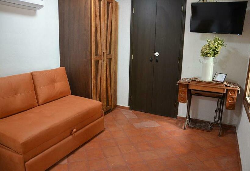 اتاق استاندارد یک نفره, Casa Real Coyoacán