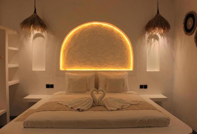 اتاق لوکس با تخت بزرگ, Puja Uluwatu Village