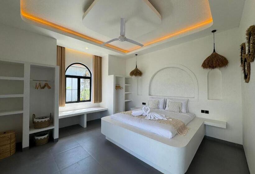 اتاق لوکس با تخت بزرگ, Puja Uluwatu Village