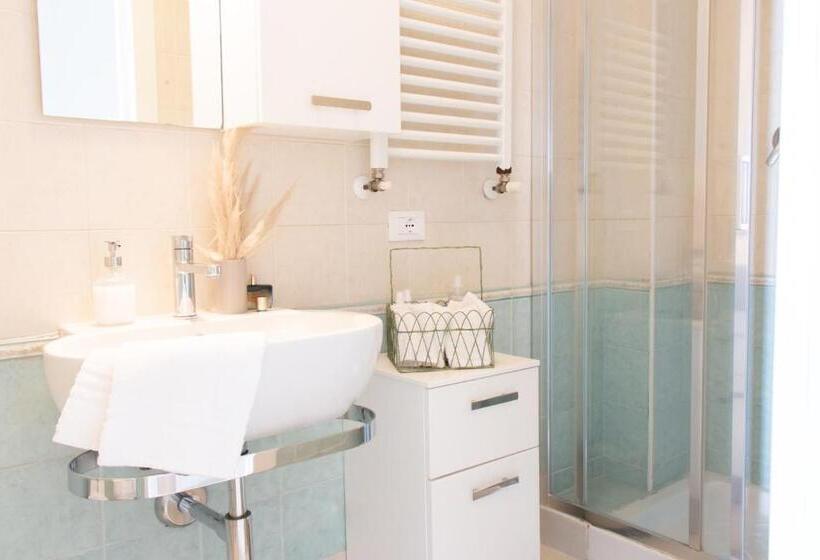 آپارتمان 2 خوابه با بالکن, Residenza Alma