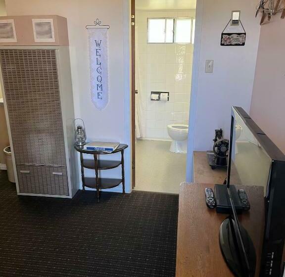 اتاق استاندارد, Bluebird Motel