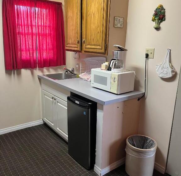 اتاق استاندارد, Bluebird Motel