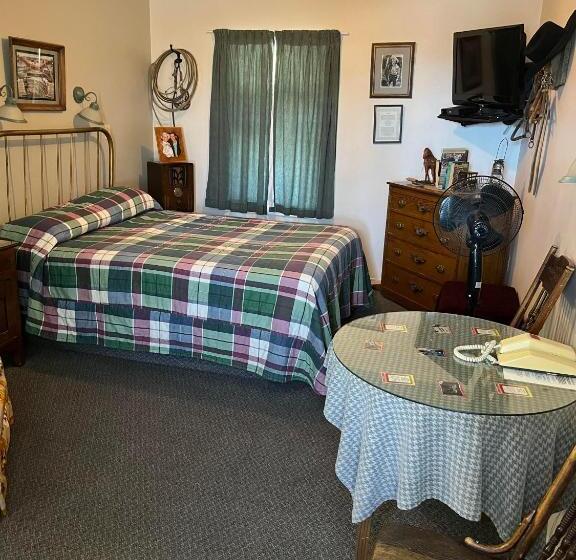 اتاق استاندارد, Bluebird Motel