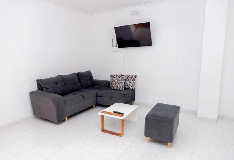 آپارتمان 3 خوابه, Edificio Sandra