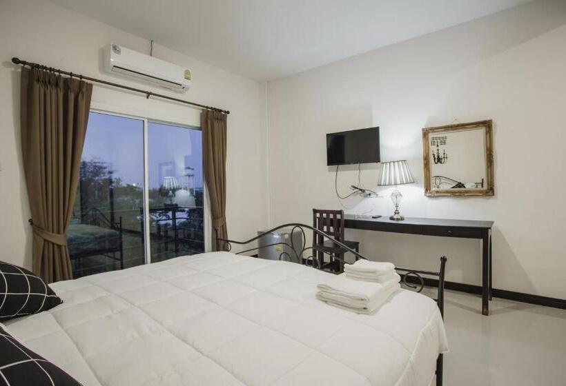 اتاق لوکس, Banjanstay