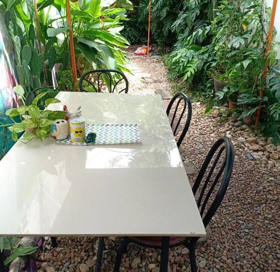 اتاق خانوادگی, Baanchaokoh Homestay