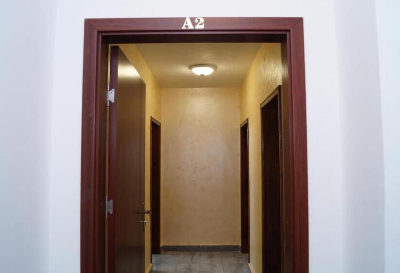 آپارتمان 2 خوابه, Chrystal Guest House