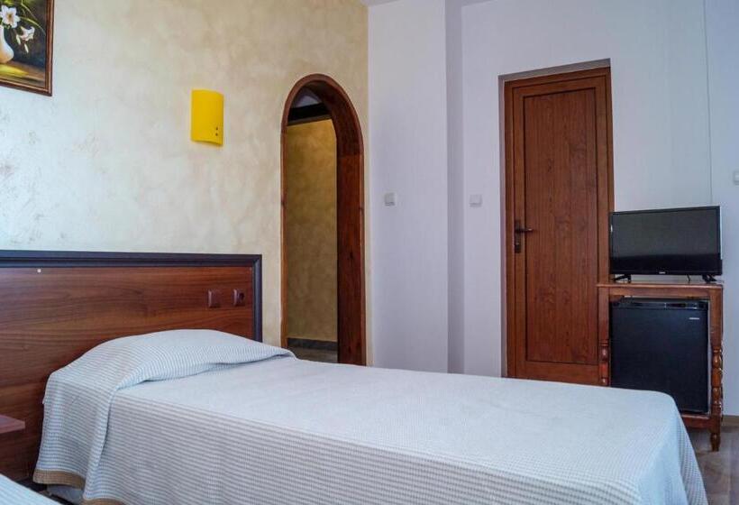 آپارتمان 2 خوابه, Chrystal Guest House