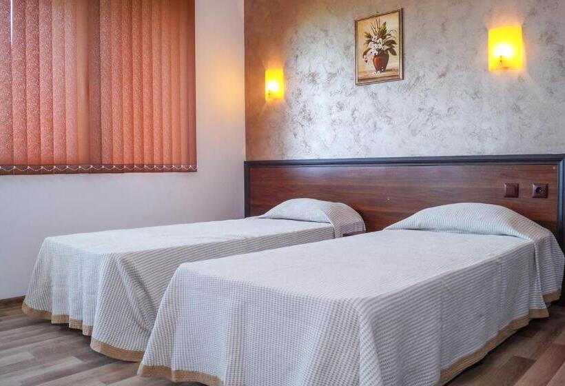 اتاق استاندارد, Chrystal Guest House