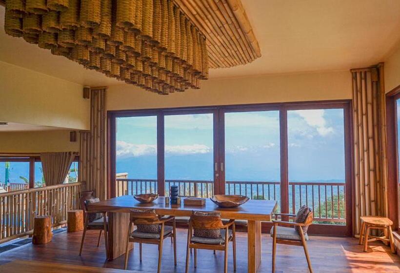 سوئیت پرزیدنت, Munduk Moding Plantation Nature Resort