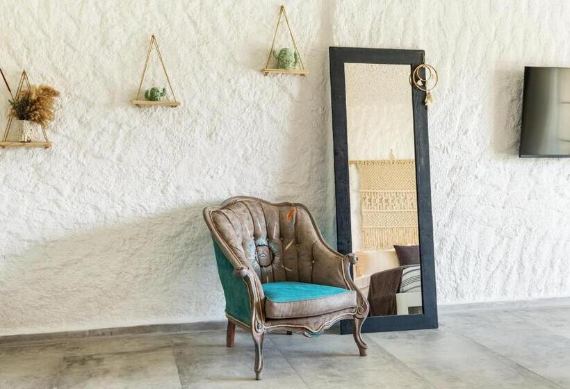 سوییت جونیور, Alaçatı Jera