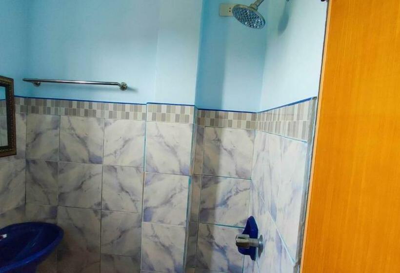 اتاق لوکس, Emshienell Beach Resort And Event Place
