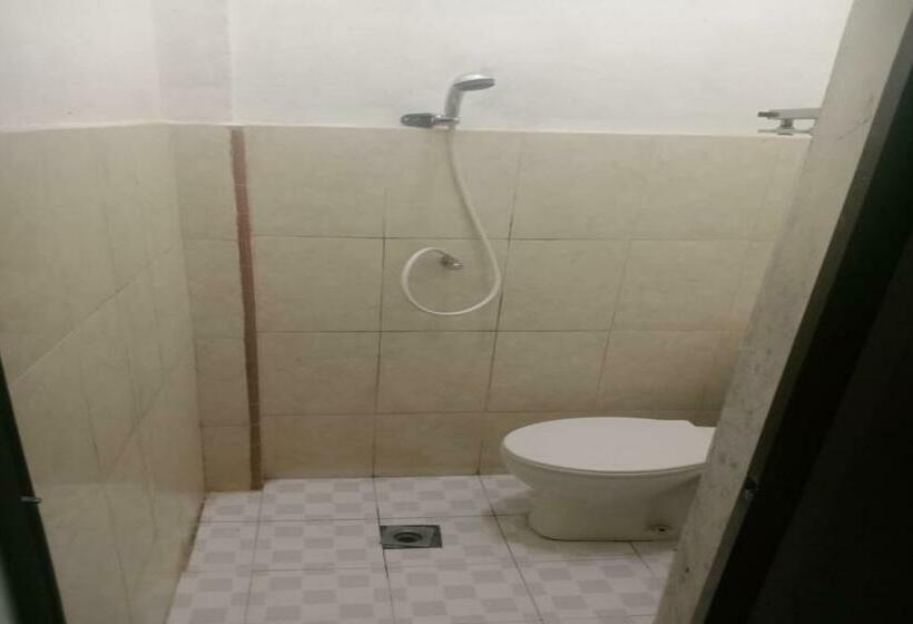 اتاق استاندارد, Oyo 92503 Penginapan & Villa Sirait