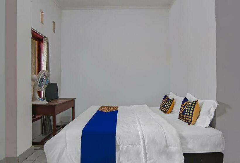 اتاق اکونومی, Spot On 92498 Fanni Homestay