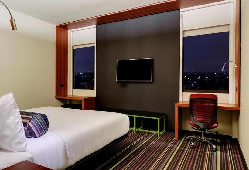 Standard Room King Size Bed, Aloft Asuncion