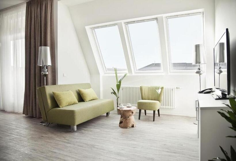 سوئیت پنت هاوس, Apartments Rosenthal Residence