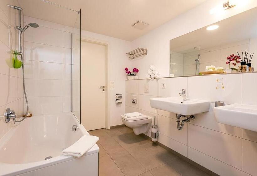 آپارتمان 3 خوابه, Apartments Rosenthal Residence