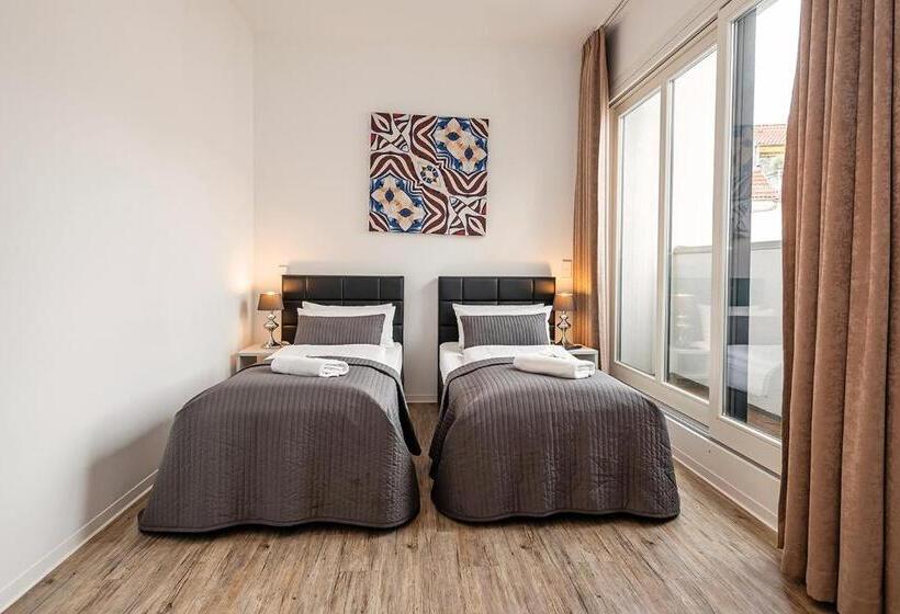 سوئیت پنت هاوس, Apartments Rosenthal Residence