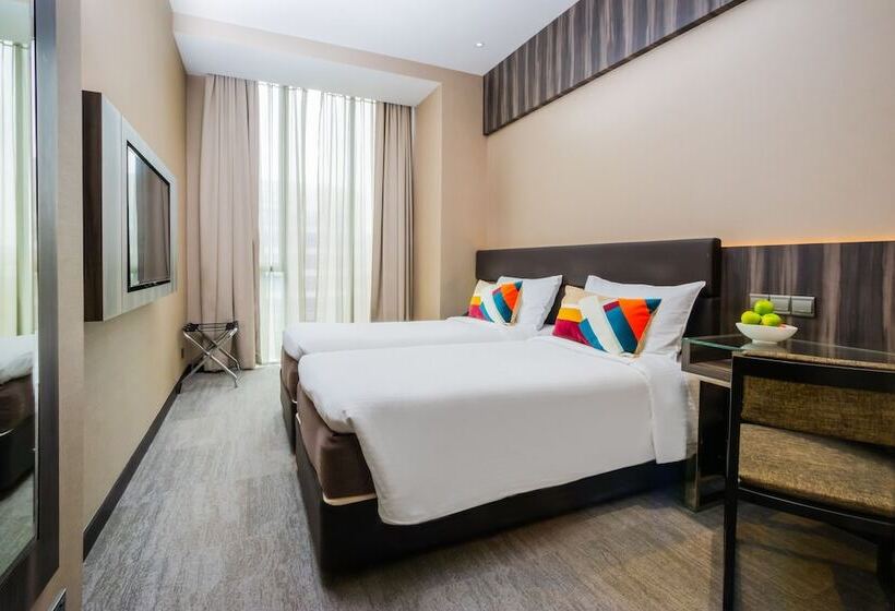 اتاق لوکس, Aqueen Hotel Paya Lebar