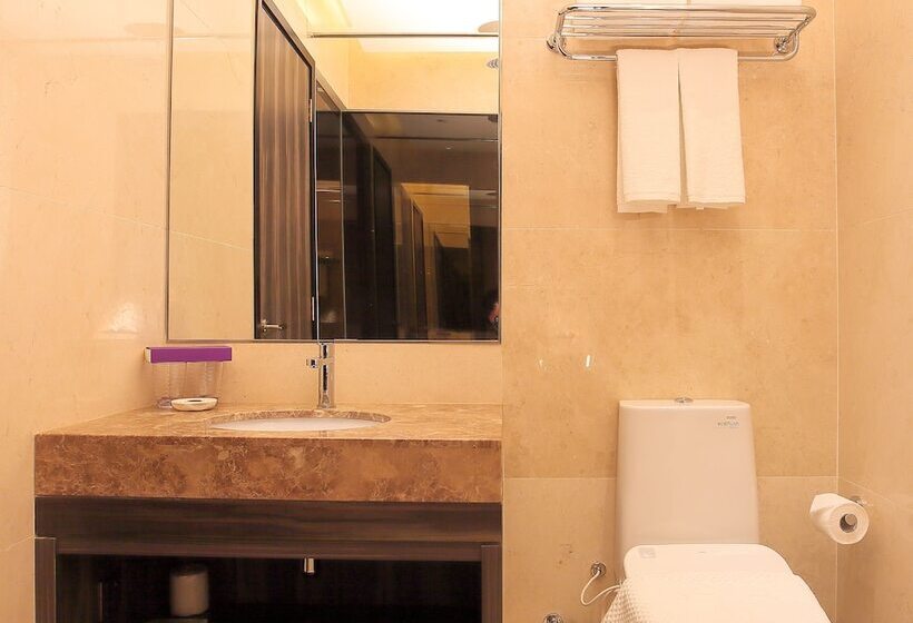 اتاق پرمیوم, Aqueen Hotel Paya Lebar