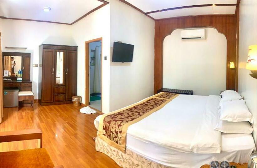 اتاق لوکس, The Hotel Umbra Bagan