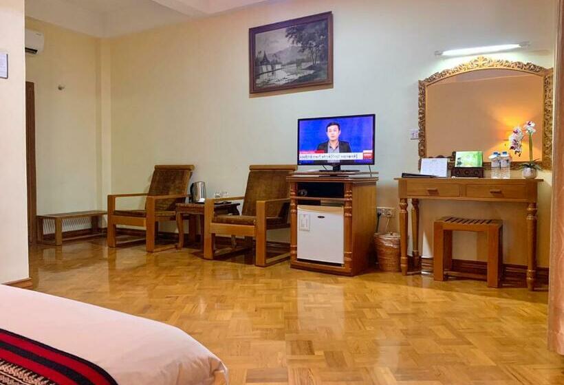 اتاق لوکس, The Hotel Umbra Bagan