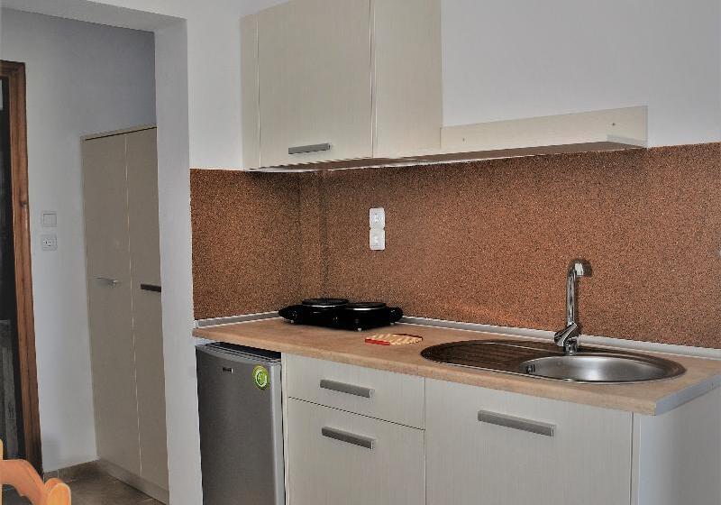 آپارتمان 2 خوابه, Captains Studios & Apartments