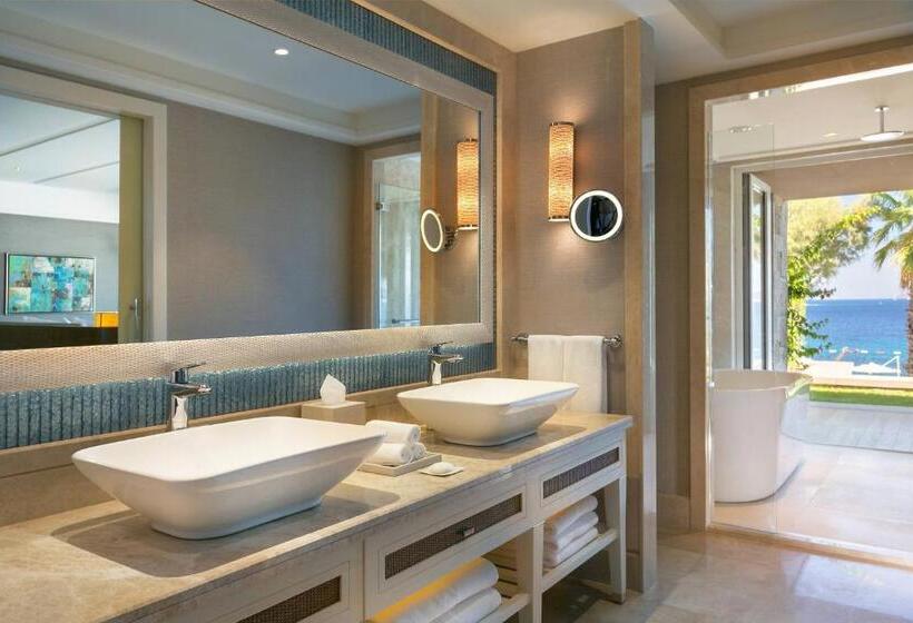 Deluxe Suite King Bed, Caresse, A Luxury Collection Resort & Spa, Bodrum