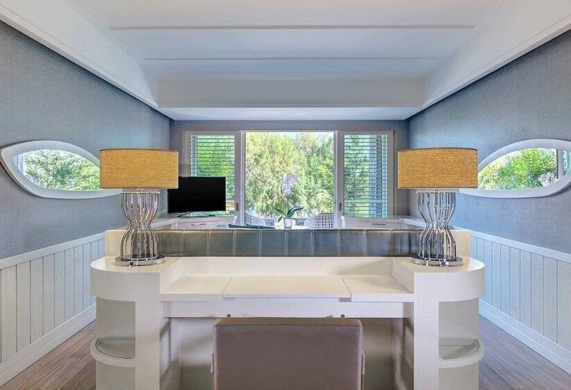 اتاق لوکس با بالکن و چشم‌انداز دریا, Caresse, A Luxury Collection Resort & Spa, Bodrum