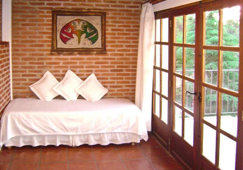 استودیوی استاندارد, Costa Serrana Apart