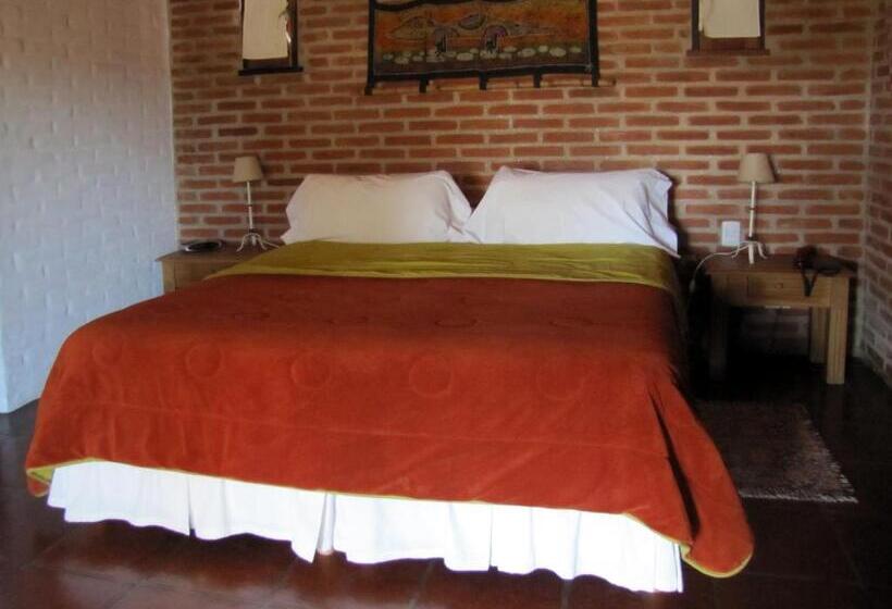 استودیوی استاندارد, Costa Serrana Apart