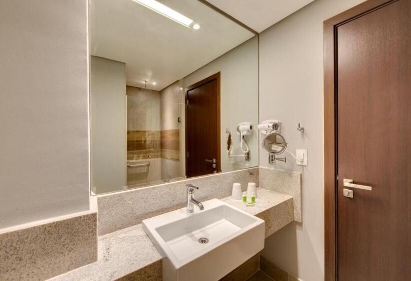 اتاق استاندارد, Linx Confins