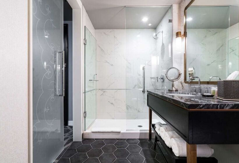 اتاق استاندارد با 2 تخت دوبل, Londonhouse Chicago Curio Collection By Hilton