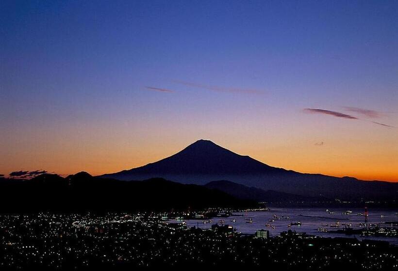 Quarto Standard com Vistas, Nippondaira