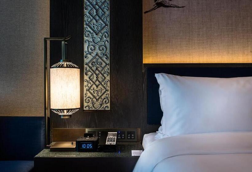 اتاق لوکس با چشم‌انداز باغ, Pullman Kaifeng Jianye