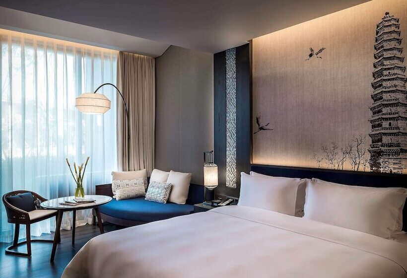 اتاق لوکس با چشم‌انداز باغ, Pullman Kaifeng Jianye