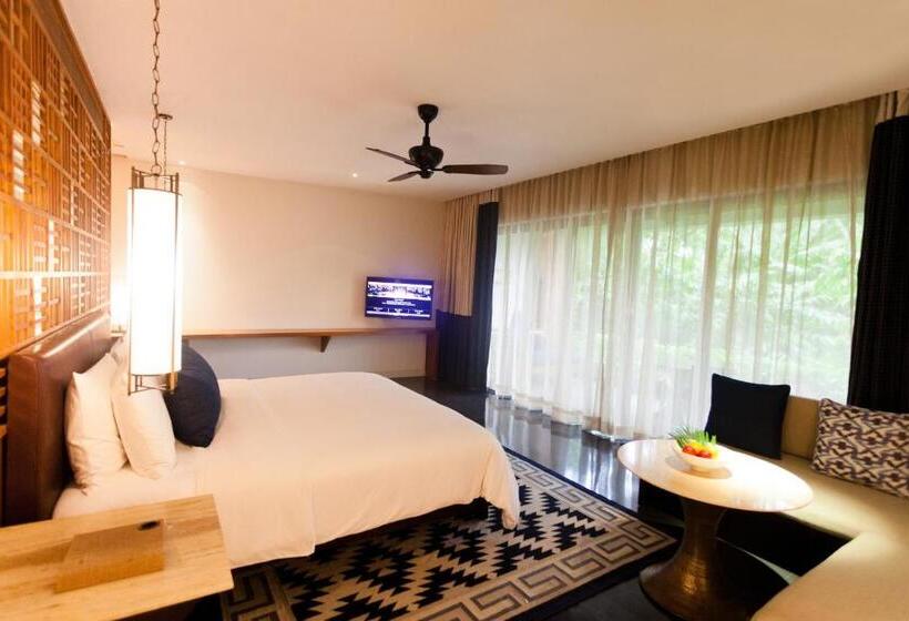 چشم‌انداز استخر اتاق کلوب, Diwa Club By Alila   A Hyatt Brand
