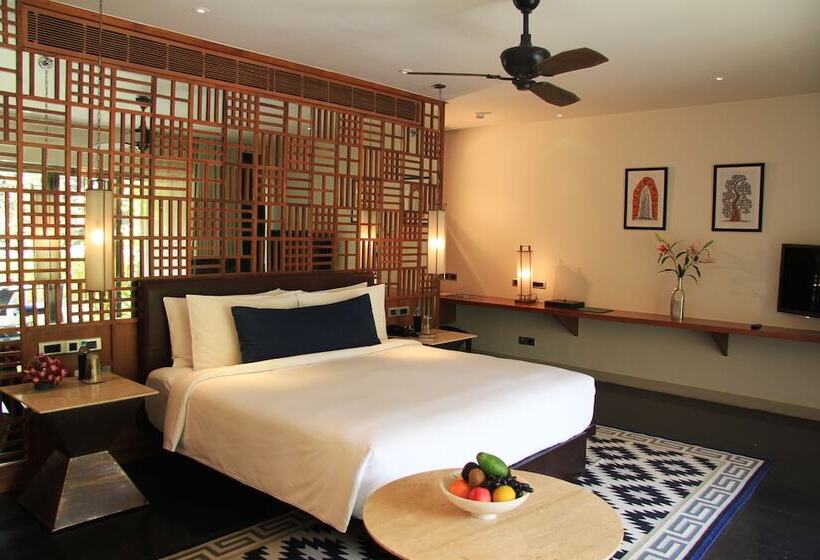 چشم‌انداز استخر اتاق کلوب, Diwa Club By Alila   A Hyatt Brand