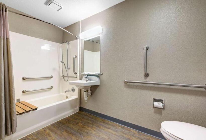 اتاق استاندارد برای معلولان, Motel 6kirkland, Wa  North Kirkland