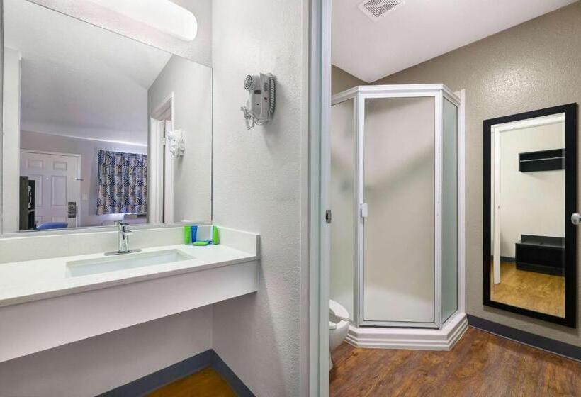 اتاق لوکس, Motel 6kirkland, Wa  North Kirkland