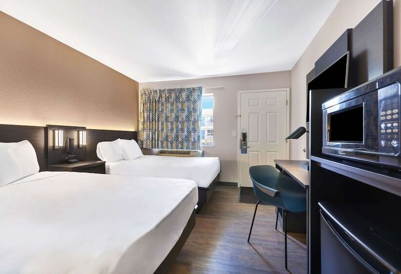 اتاق استاندارد با 2 تخت دوبل, Motel 6kirkland, Wa  North Kirkland