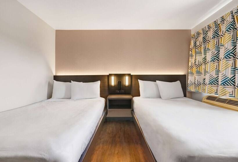 اتاق استاندارد با 2 تخت دوبل, Motel 6kirkland, Wa  North Kirkland
