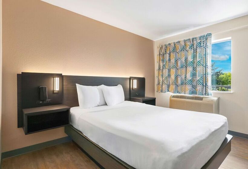 اتاق استاندارد برای معلولان, Motel 6kirkland, Wa  North Kirkland