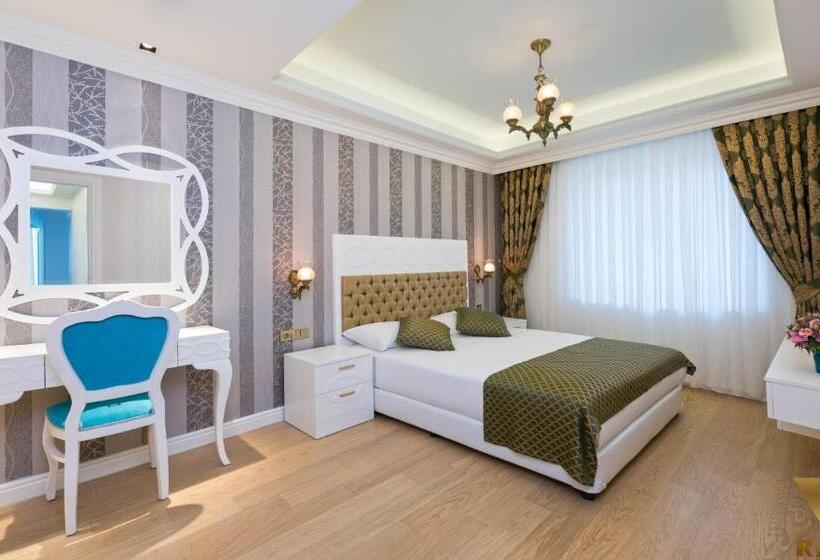 سوییت جونیور, Onkel Rada Apart