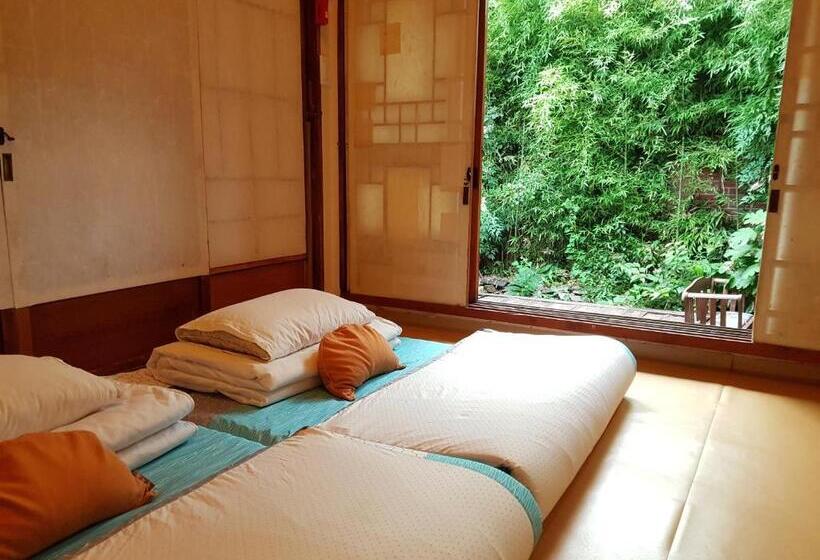 اتاق استاندارد سه نفره, Gongsimga Hanok Guesthouse