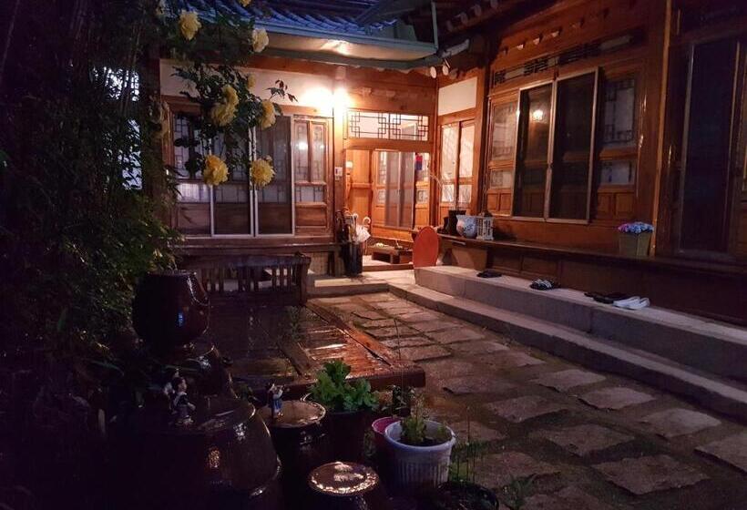 اتاق استاندارد یک نفره, Gongsimga Hanok Guesthouse