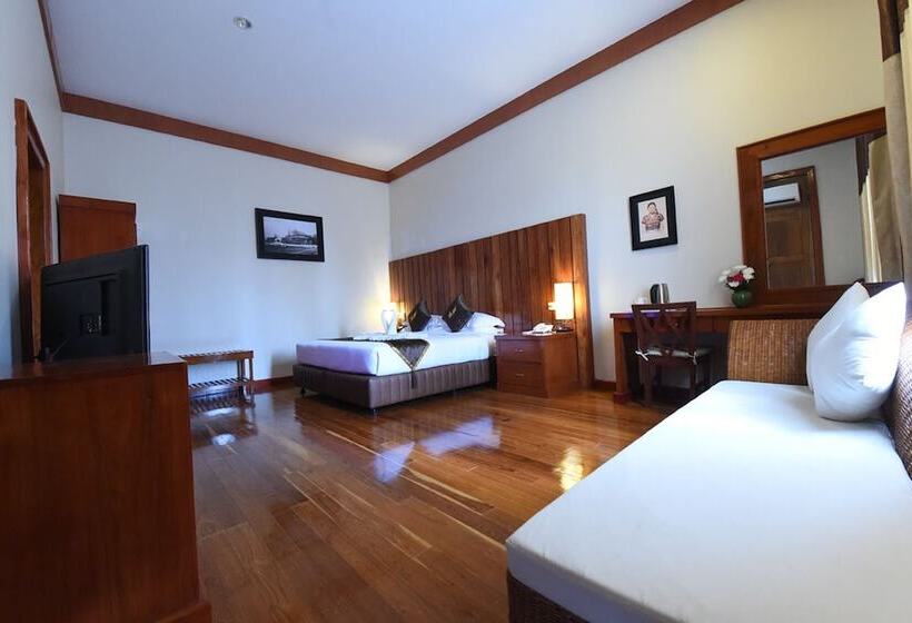 Habitación Deluxe, Keinnara Loikaw