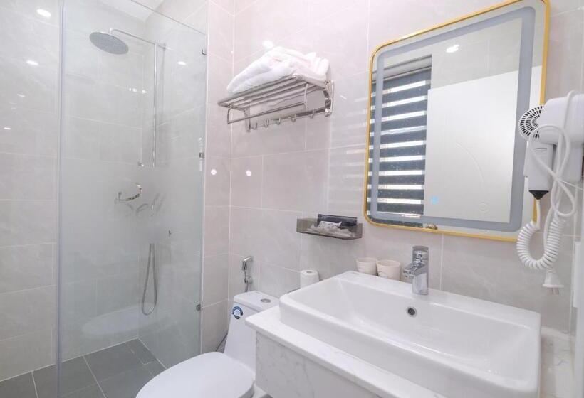 اتاق استاندارد با بالکن, Bella Hotel Phu Quoc  Free Cable Car And Water Park Tickets